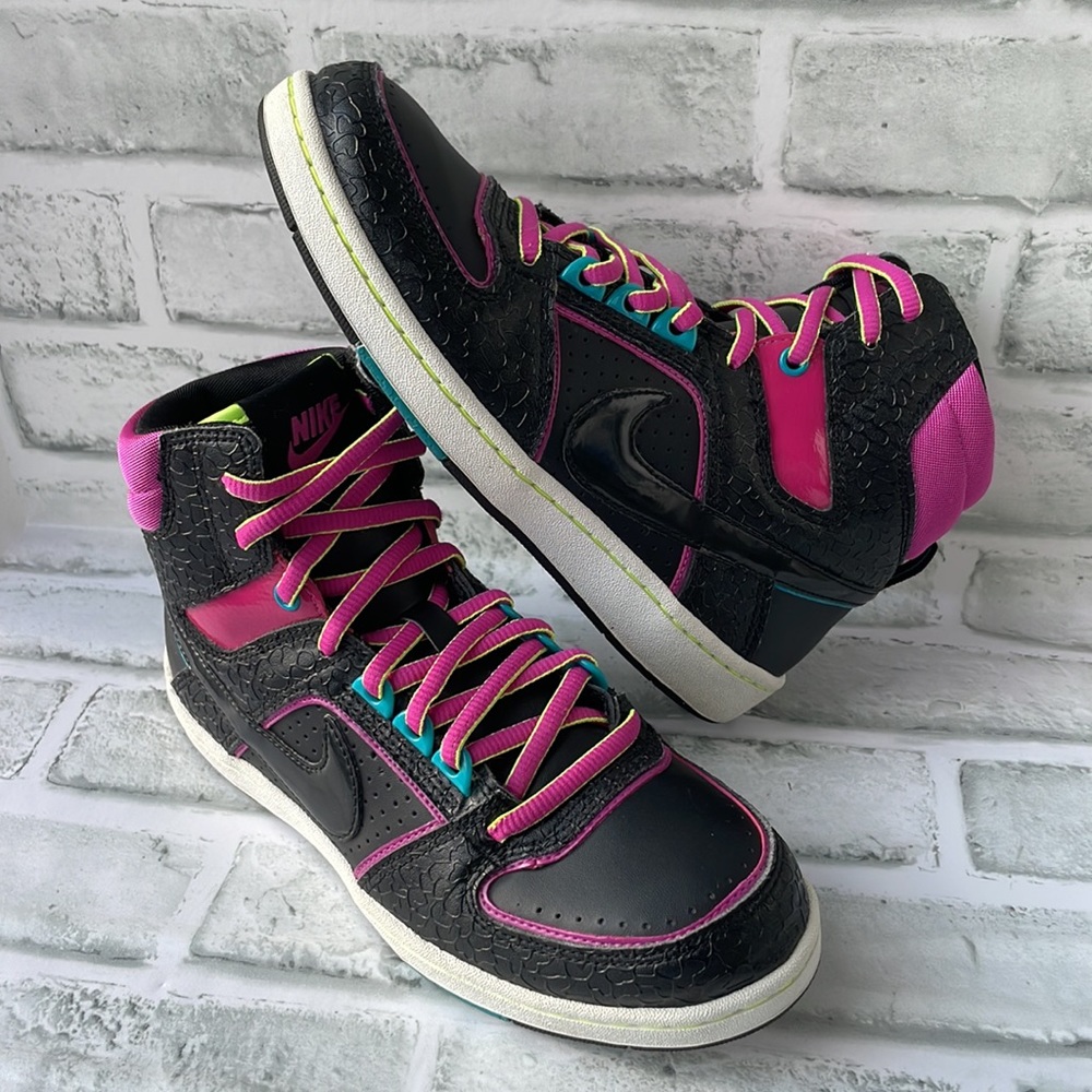 Nike | 7.5 Women’s Delta High Lite